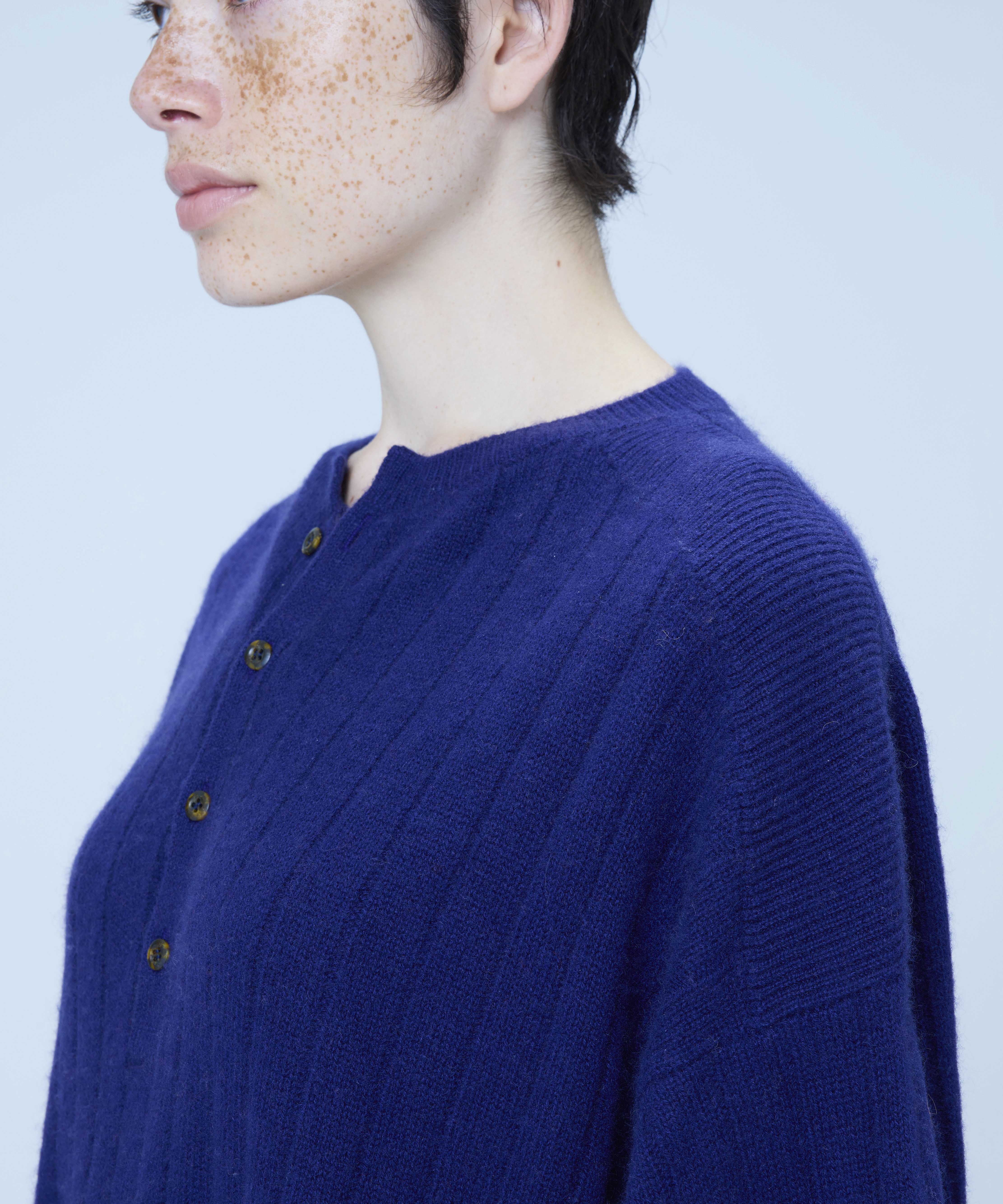 Henry neck army knit – y_yo